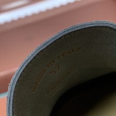 【Loro Piana】顶级版本乐福鞋,原版一比一。品牌低调奢华柔软一贯纯色简约的设计风格。皮质柔软舒适度极高 材质:鞋 【Loro Piana】顶级版本乐福鞋,原版一比一。品牌低调奢华柔软一贯纯色简约的设计风格。皮质柔软舒适度极高 材质:鞋