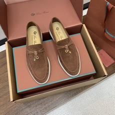 【Loro Piana】顶级版本乐福鞋,原版一比一。品牌低调奢华柔软一贯纯色简约的设计风格。皮质柔软舒适度极高 材质:鞋 【Loro Piana】顶级版本乐福鞋,原版一比一。品牌低调奢华柔软一贯纯色简约的设计风格。皮质柔软舒适度极高 材质:鞋