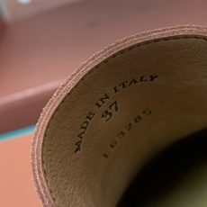 【Loro Piana】顶级版本乐福鞋,原版一比一。品牌低调奢华柔软一贯纯色简约的设计风格。皮质柔软舒适度极高 材质:鞋 【Loro Piana】顶级版本乐福鞋,原版一比一。品牌低调奢华柔软一贯纯色简约的设计风格。皮质柔软舒适度极高 材质:鞋