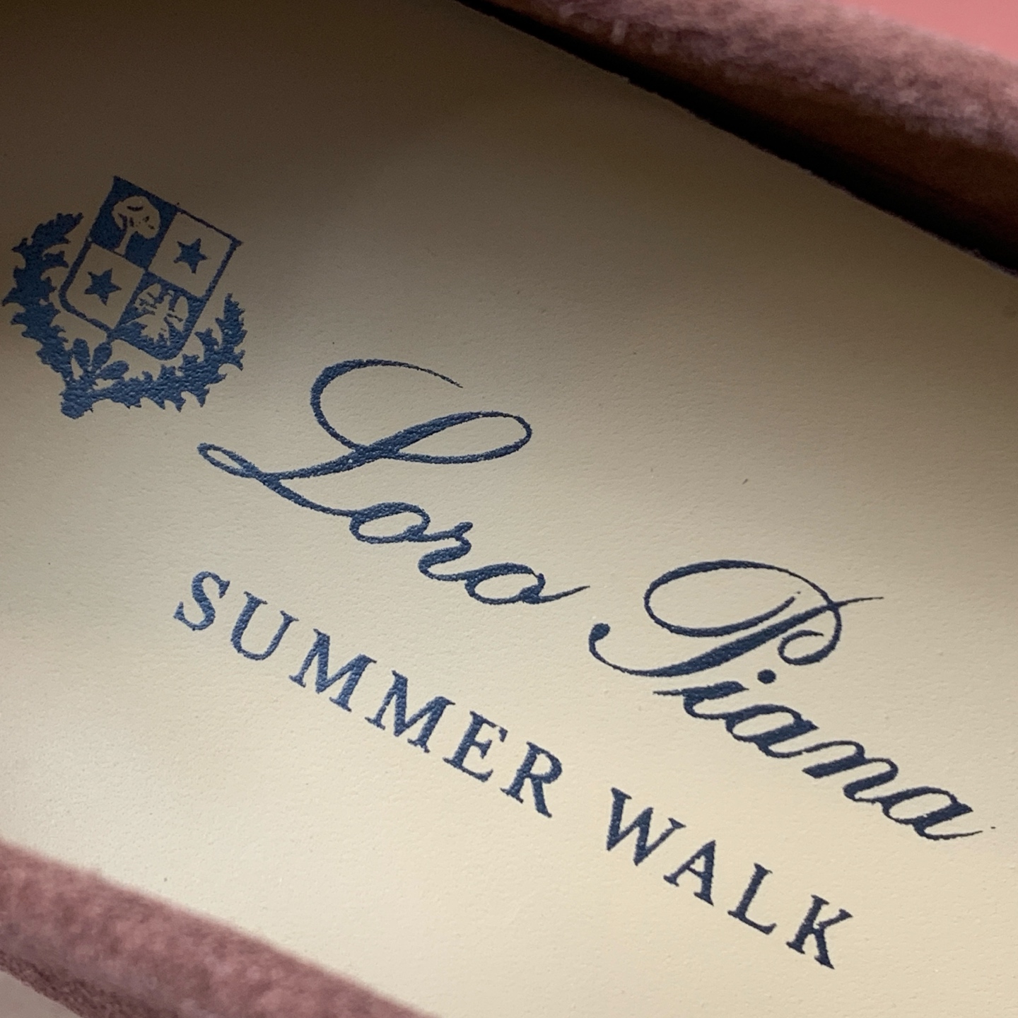【Loro Piana】顶级版本乐福鞋,原版一比一。品牌低调奢华柔软一贯纯色简约的设计风格。皮质柔软舒适度极高 材质:鞋 【Loro Piana】顶级版本乐福鞋,原版一比一。品牌低调奢华柔软一贯纯色简约的设计风格。皮质柔软舒适度极高 材质:鞋