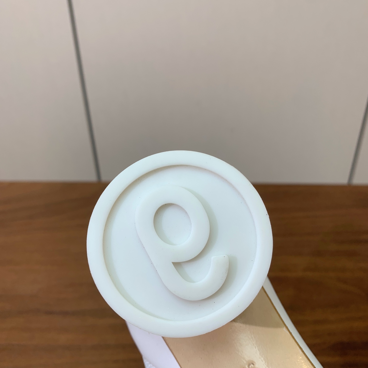 【Maison Margie*a】玛吉拉短靴。复古韵味，显瘦百搭。鞋面牛皮，羊皮内里及垫脚。真皮大底。跟高5cm 码数：