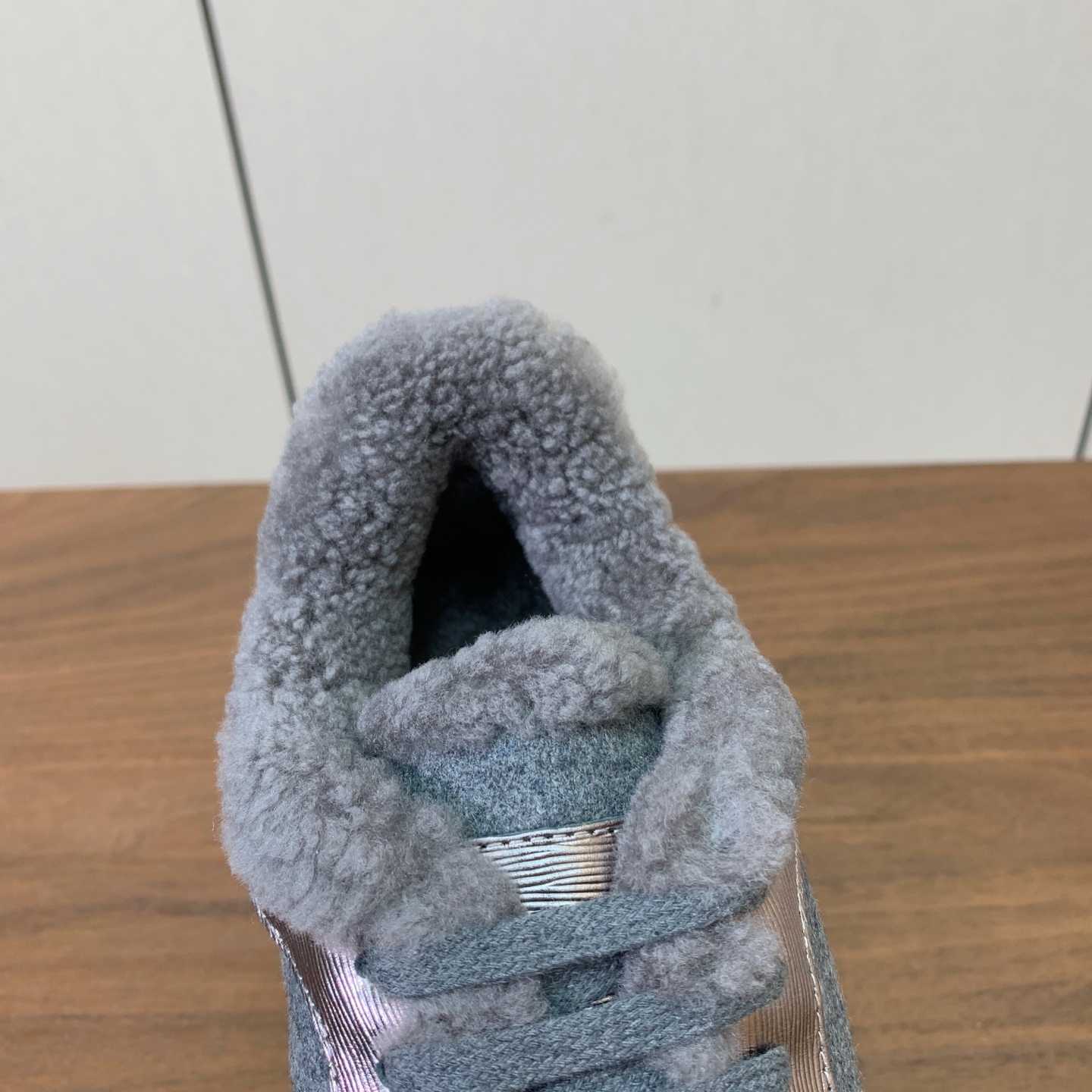 【Brunell* Cucinell*】羊毛里休闲运动鞋。鞋面采用进口牛绒，羊毛内里，原版开模大底！上脚超舒适。 码数：