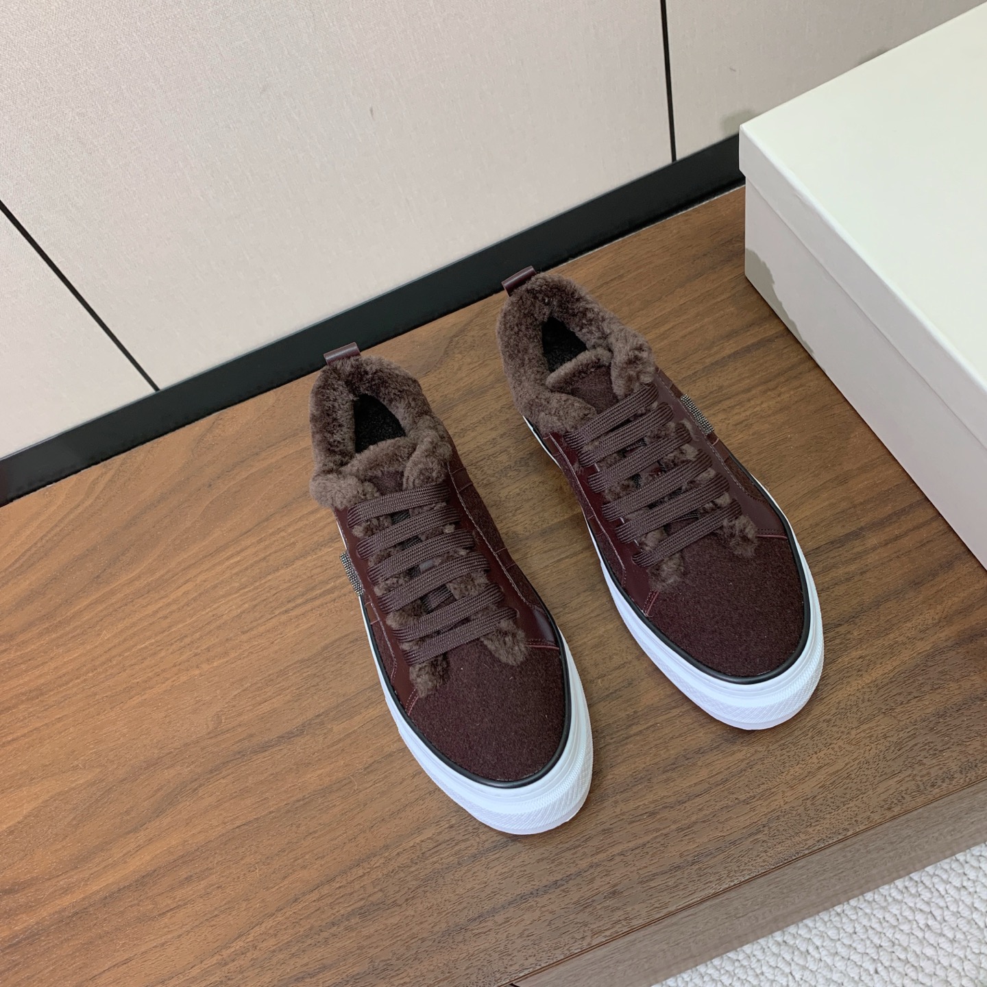 【Brunell* Cucinell*】羊毛里休闲鞋。鞋面采用进口牛皮➕呢子。羊毛内里，原版开模大底！上脚超舒适。 码数