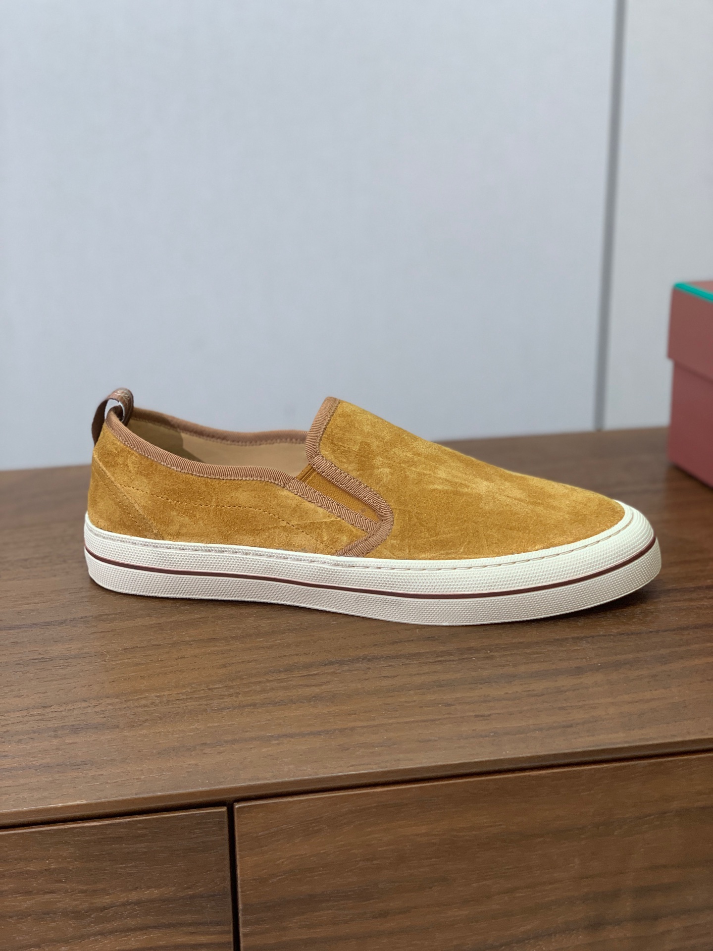 【Loro Piana】男款光面乐福鞋。复古优雅低调奢华。时尚性与皮料实用性同样兼具依然全网最高品质。鞋面小牛绒，定制原