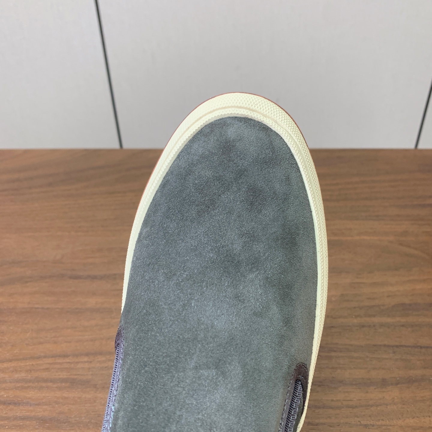 【Loro Piana】男款光面乐福鞋。复古优雅低调奢华。时尚性与皮料实用性同样兼具依然全网最高品质。鞋面小牛绒，定制原