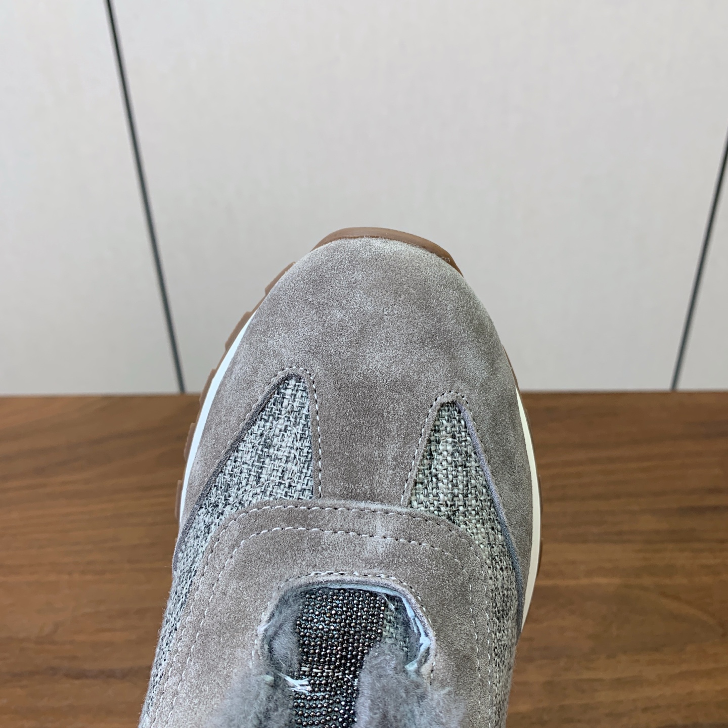 【Brunell* Cucinell*】羊毛里休闲运动鞋。鞋面采用进口牛绒，羊毛内里，原版开模大底！上脚超舒适。 码数：