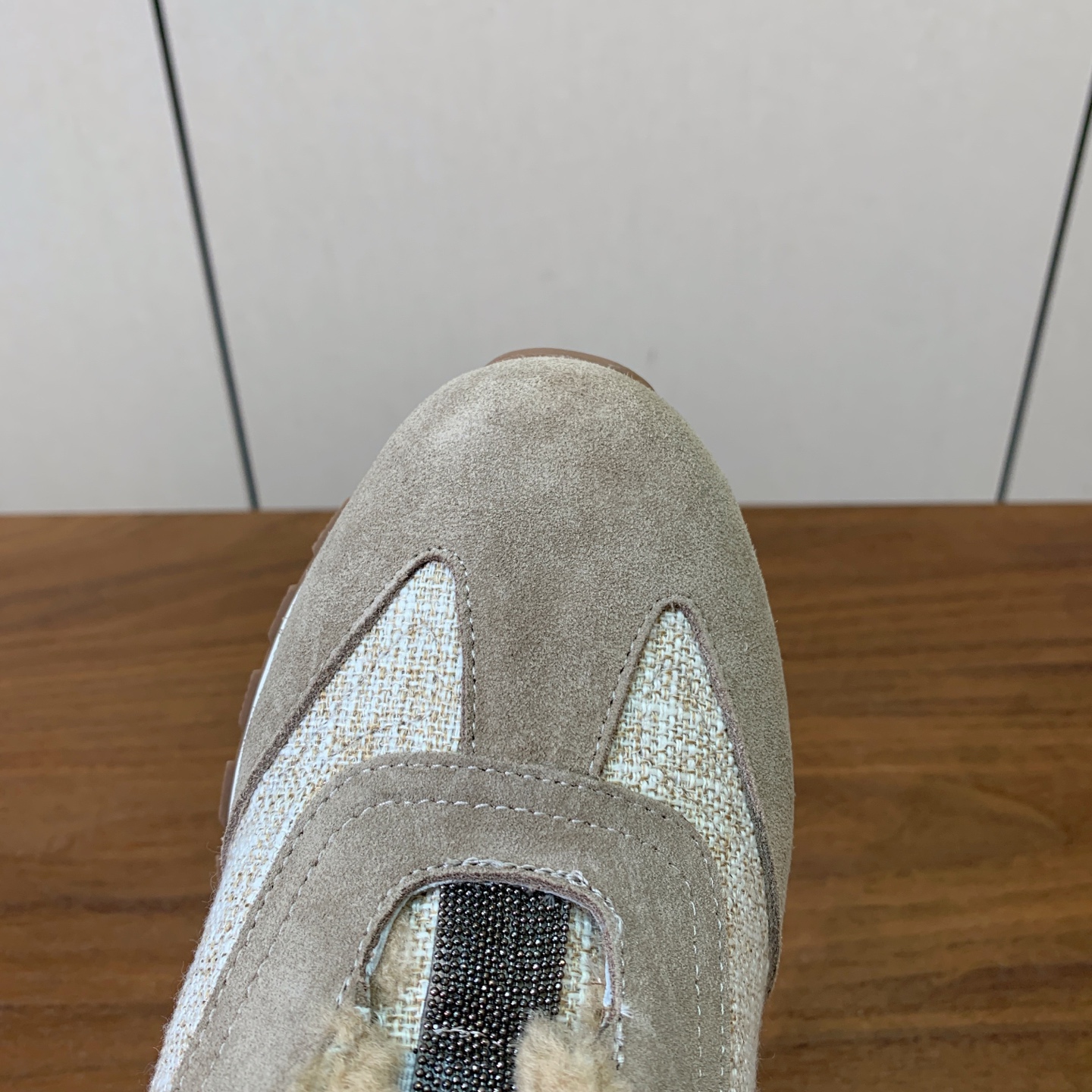 【Brunell* Cucinell*】羊毛里休闲运动鞋。鞋面采用进口牛绒，羊毛内里，原版开模大底！上脚超舒适。 码数：