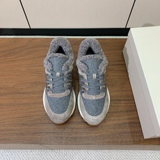 【Brunell* Cucinell*】羊毛里休闲运动鞋。鞋面采用进口牛绒,羊毛内里,原版开模大底!上脚超舒适。 码数: 【Brunell* Cucinell*】羊毛里休闲运动鞋。鞋面采用进口牛绒,羊毛内里,原版开模大底!上脚超舒适。 码数: