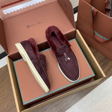 【Loro Piana】顶级版本羊毛里乐福鞋,原版一比一。品牌低调奢华柔软一贯纯色简约的设计风格。皮质柔软舒适度极高 材 【Loro Piana】顶级版本羊毛里乐福鞋,原版一比一。品牌低调奢华柔软一贯纯色简约的设计风格。皮质柔软舒适度极高 材