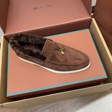【Loro Piana】顶级版本羊毛里乐福鞋,原版一比一。品牌低调奢华柔软一贯纯色简约的设计风格。皮质柔软舒适度极高 材 【Loro Piana】顶级版本羊毛里乐福鞋,原版一比一。品牌低调奢华柔软一贯纯色简约的设计风格。皮质柔软舒适度极高 材