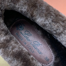 【Loro Piana】顶级版本羊毛里乐福鞋,原版一比一。品牌低调奢华柔软一贯纯色简约的设计风格。皮质柔软舒适度极高 材 【Loro Piana】顶级版本羊毛里乐福鞋,原版一比一。品牌低调奢华柔软一贯纯色简约的设计风格。皮质柔软舒适度极高 材