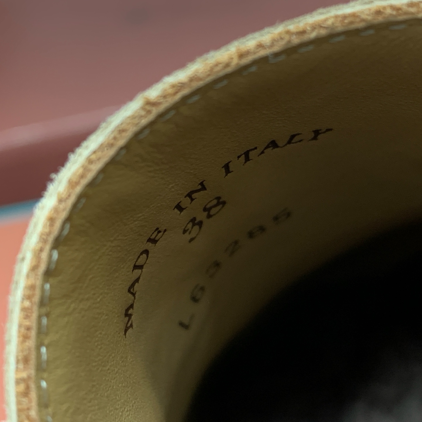 【Loro Piana】顶级版本羊毛里乐福鞋，原版一比一。品牌低调奢华柔软一贯纯色简约的设计风格。皮质柔软舒适度极高 材