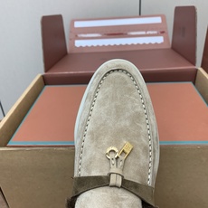 【Loro Piana】顶级版本羊毛里乐福鞋,原版一比一。品牌低调奢华柔软一贯纯色简约的设计风格。皮质柔软舒适度极高 材 【Loro Piana】顶级版本羊毛里乐福鞋,原版一比一。品牌低调奢华柔软一贯纯色简约的设计风格。皮质柔软舒适度极高 材