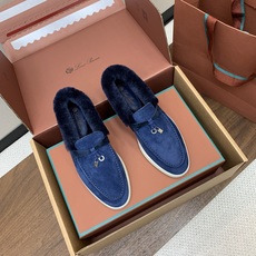 【Loro Piana】顶级版本羊毛里乐福鞋,原版一比一。品牌低调奢华柔软一贯纯色简约的设计风格。皮质柔软舒适度极高 材 【Loro Piana】顶级版本羊毛里乐福鞋,原版一比一。品牌低调奢华柔软一贯纯色简约的设计风格。皮质柔软舒适度极高 材