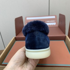 【Loro Piana】顶级版本羊毛里乐福鞋,原版一比一。品牌低调奢华柔软一贯纯色简约的设计风格。皮质柔软舒适度极高 材 【Loro Piana】顶级版本羊毛里乐福鞋,原版一比一。品牌低调奢华柔软一贯纯色简约的设计风格。皮质柔软舒适度极高 材
