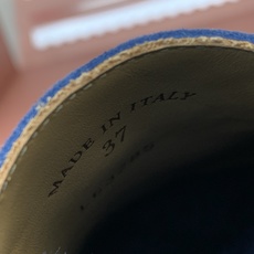 【Loro Piana】顶级版本羊毛里乐福鞋,原版一比一。品牌低调奢华柔软一贯纯色简约的设计风格。皮质柔软舒适度极高 材 【Loro Piana】顶级版本羊毛里乐福鞋,原版一比一。品牌低调奢华柔软一贯纯色简约的设计风格。皮质柔软舒适度极高 材