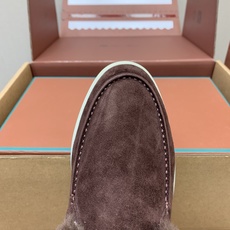 【Loro Piana】情侣款顶级版本高帮毛里乐福鞋,原版一比一。品牌低调奢华柔软一贯纯色简约的设计风格。皮质柔软舒适度 【Loro Piana】情侣款顶级版本高帮毛里乐福鞋,原版一比一。品牌低调奢华柔软一贯纯色简约的设计风格。皮质柔软舒适度