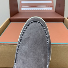 【Loro Piana】情侣款顶级版本高帮毛里乐福鞋,原版一比一。品牌低调奢华柔软一贯纯色简约的设计风格。皮质柔软舒适度 【Loro Piana】情侣款顶级版本高帮毛里乐福鞋,原版一比一。品牌低调奢华柔软一贯纯色简约的设计风格。皮质柔软舒适度