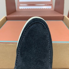 【Loro Piana】情侣款顶级版本高帮毛里乐福鞋,原版一比一。品牌低调奢华柔软一贯纯色简约的设计风格。皮质柔软舒适度 【Loro Piana】情侣款顶级版本高帮毛里乐福鞋,原版一比一。品牌低调奢华柔软一贯纯色简约的设计风格。皮质柔软舒适度