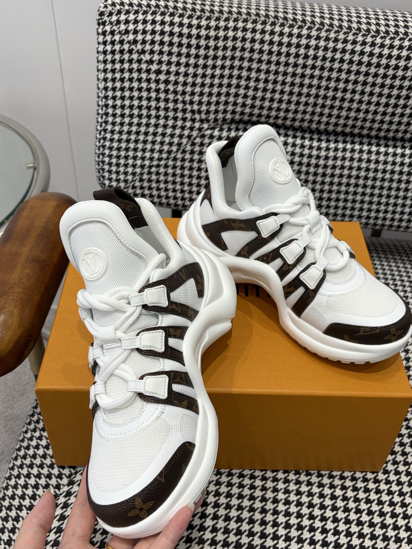 LV Style Leather Men's Shoes style reference detail image 4 from source 780868