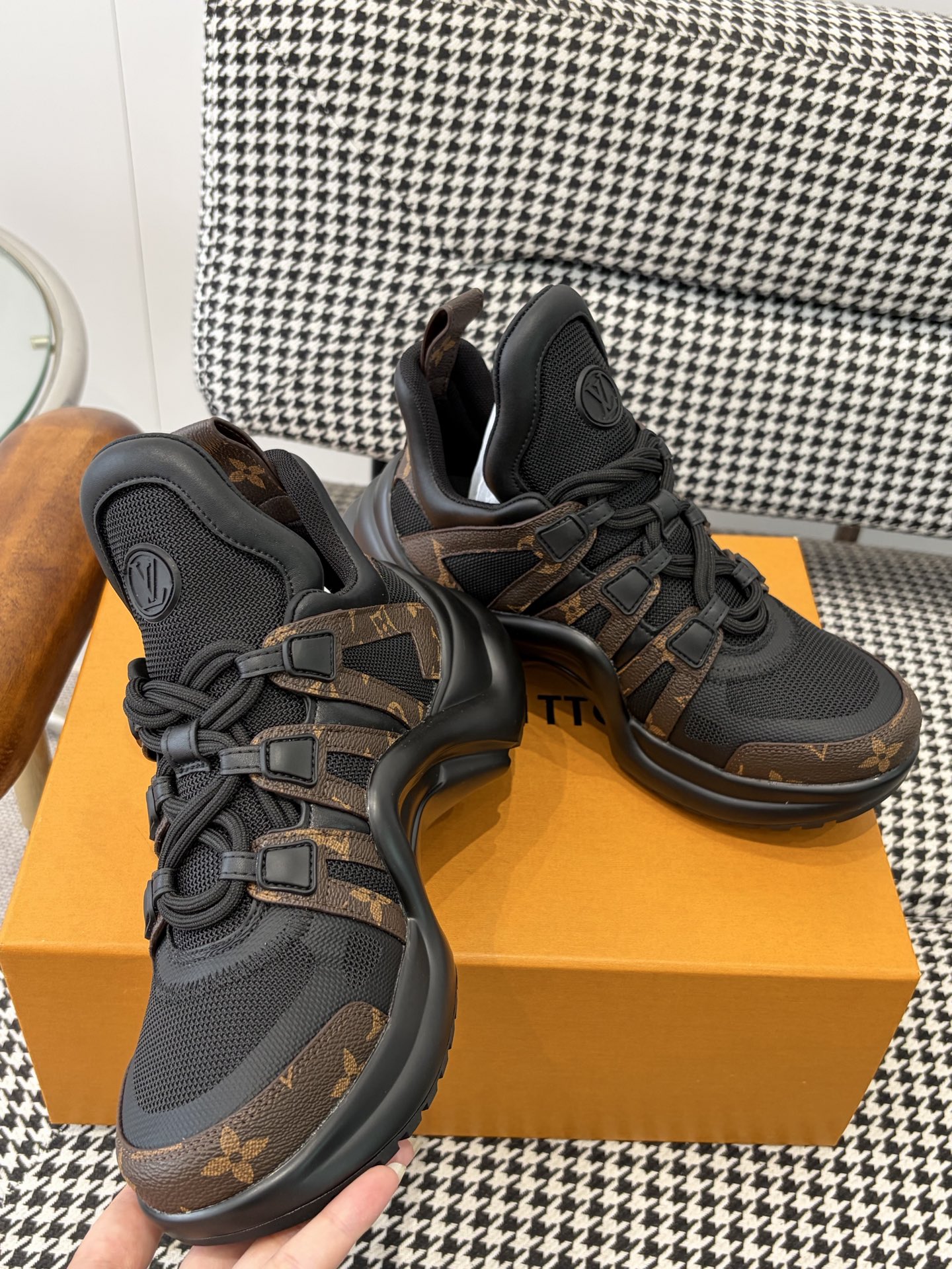 LV Style Leather Men's Shoes style reference detail image 3 from source 780869
