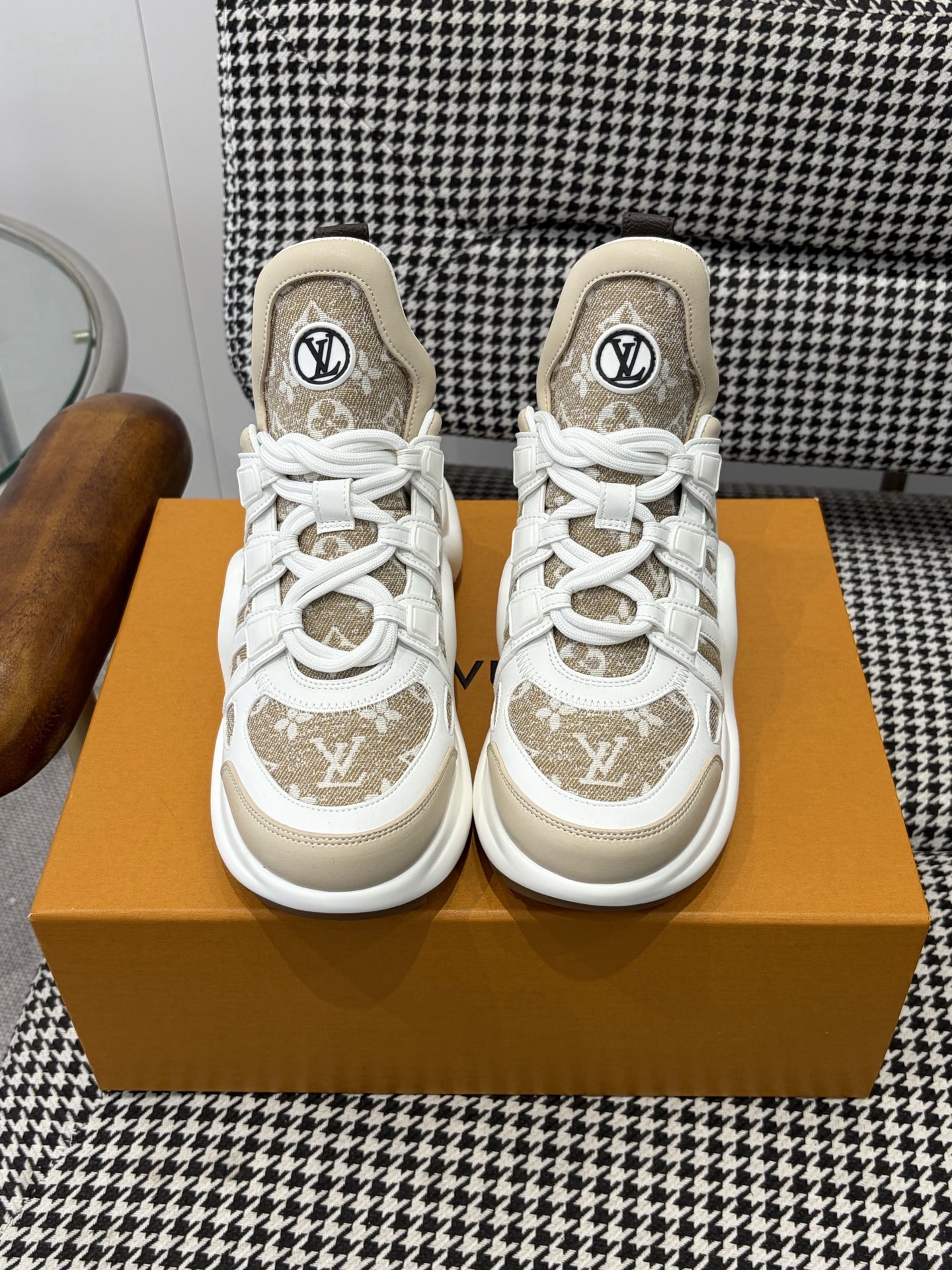 LV Style Pink Leather Men's Shoes Lookbook Reference image 1