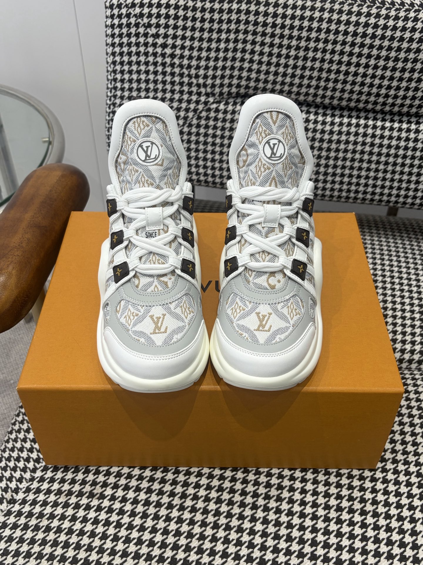 LV Style Pink Leather Men's Shoes Lookbook Reference image 1