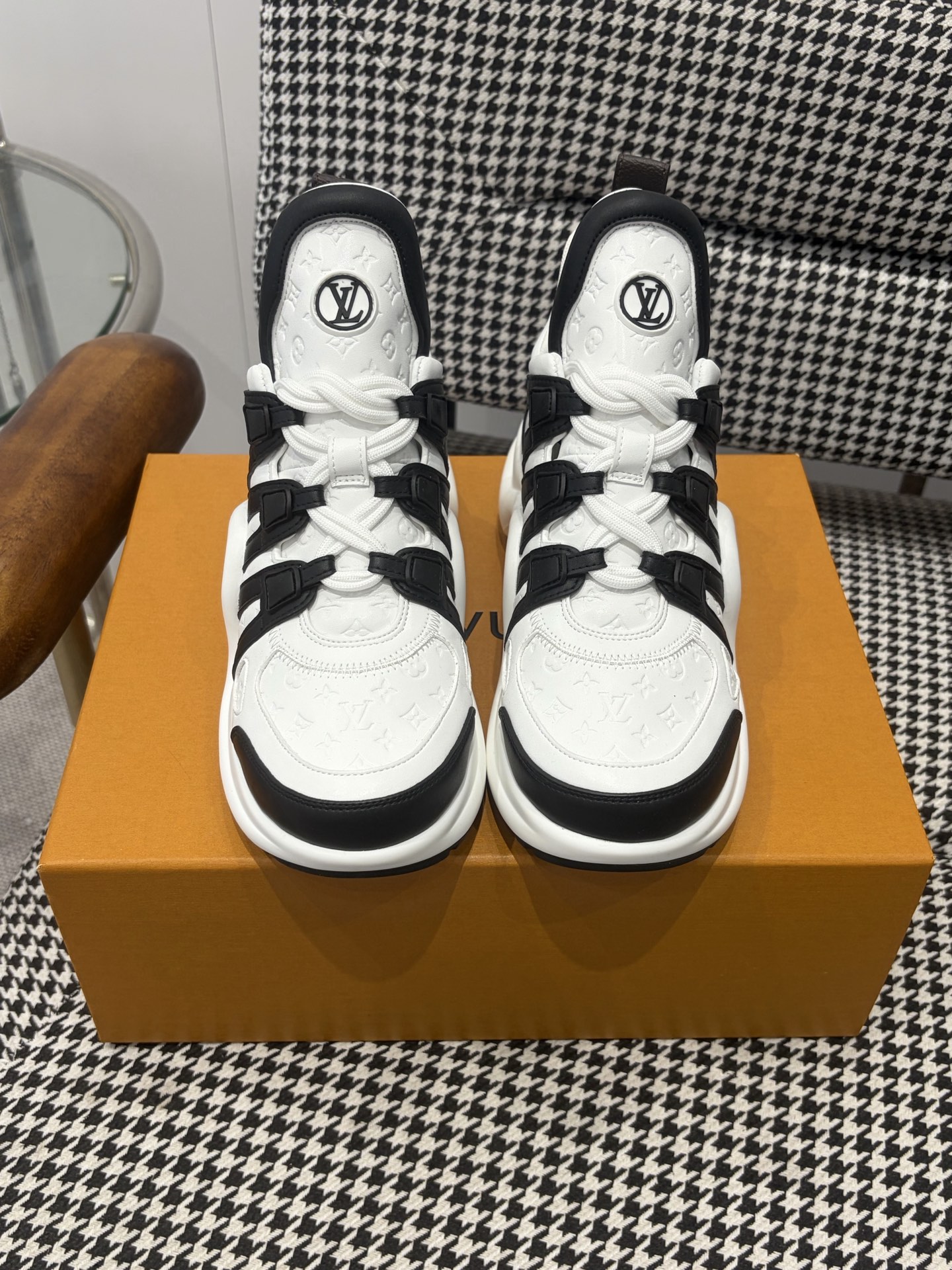 LV Style Pink Leather Men's Shoes Lookbook Reference image 1