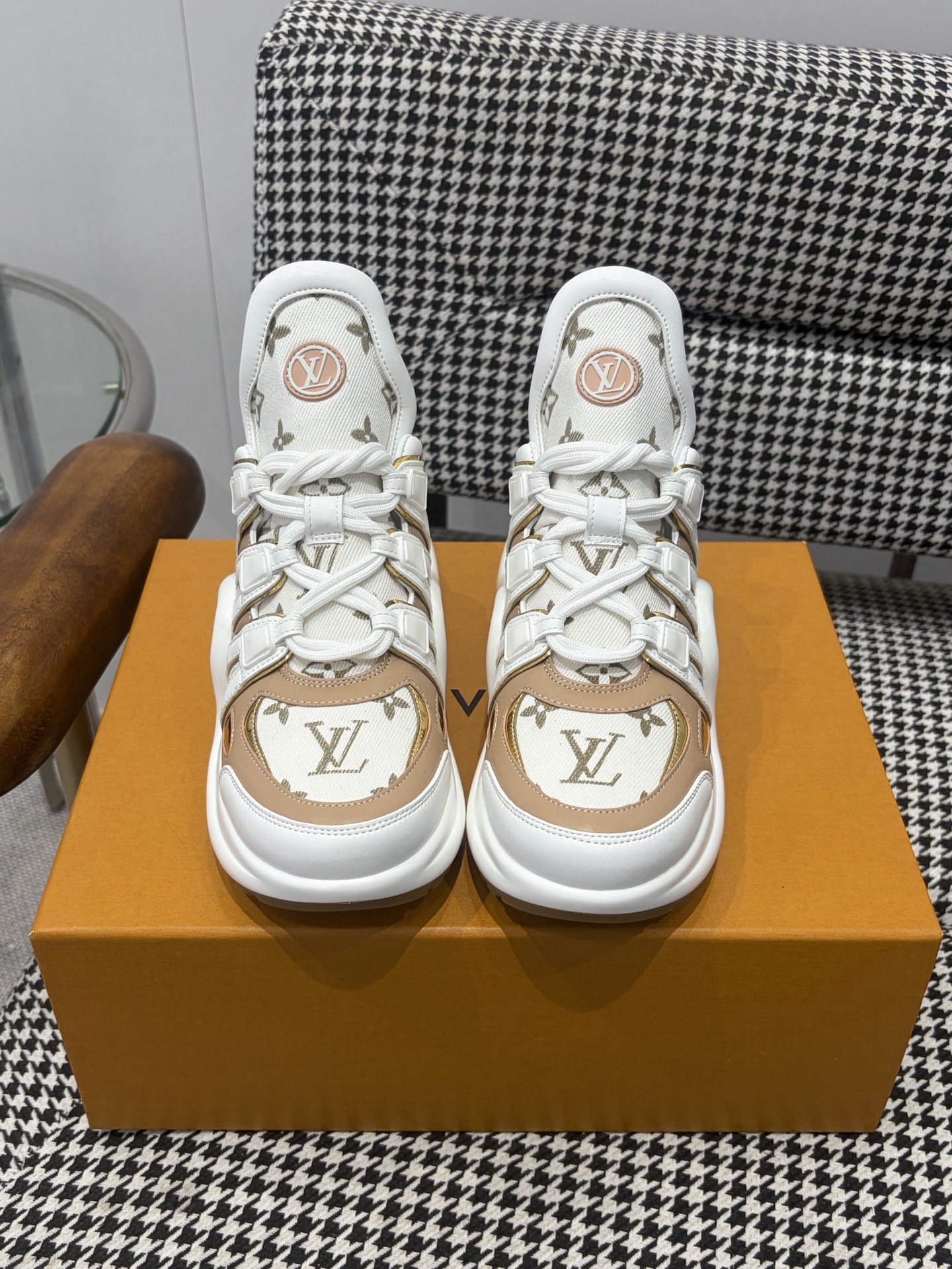 LV Style Pink Leather Men's Shoes Lookbook Reference image 1