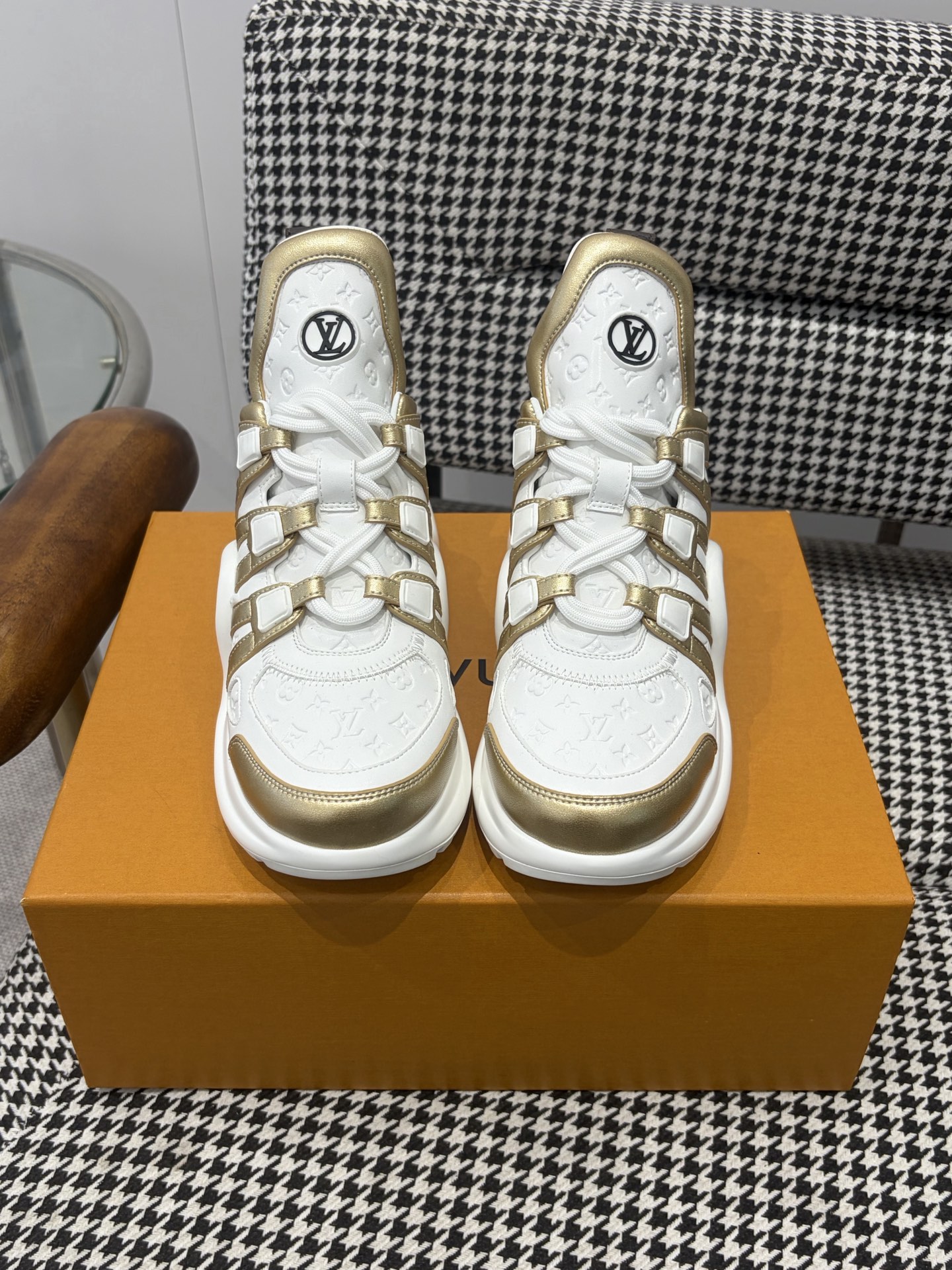 LV Style Pink Leather Men's Shoes Lookbook Reference image 1