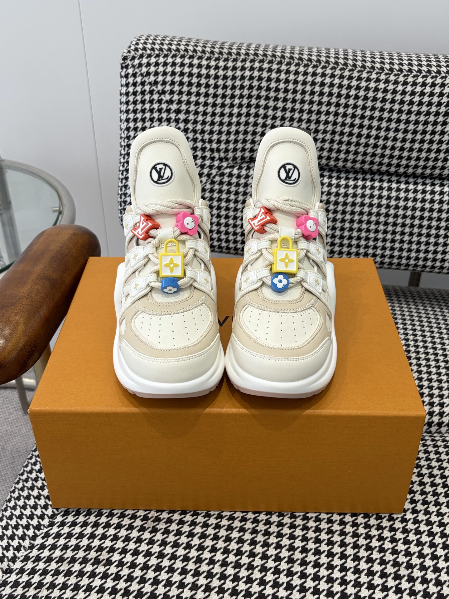 LV Style Pink Leather Men's Shoes Lookbook Reference image 1