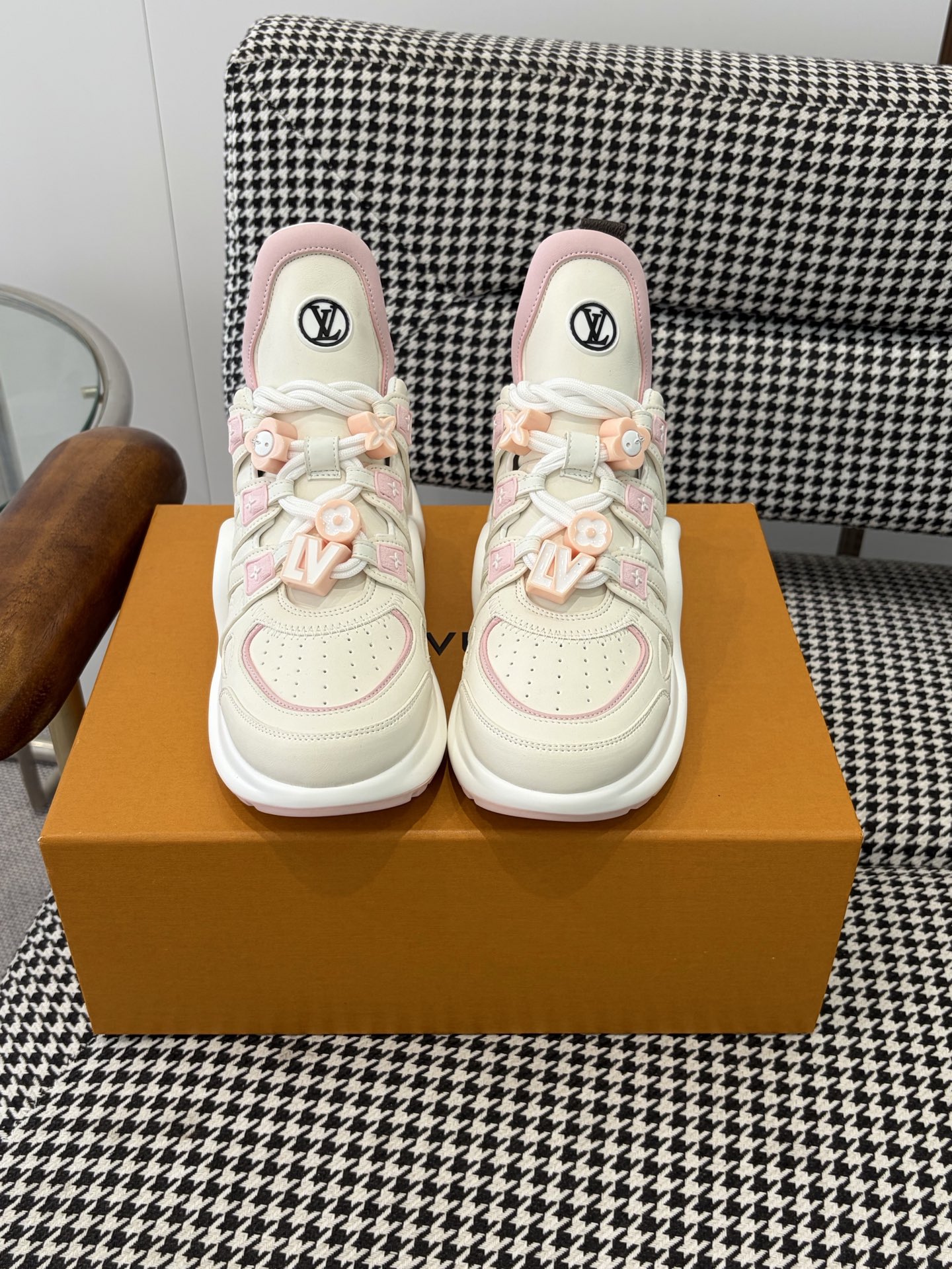 LV Style Pink Leather Men's Shoes Lookbook Reference image 1