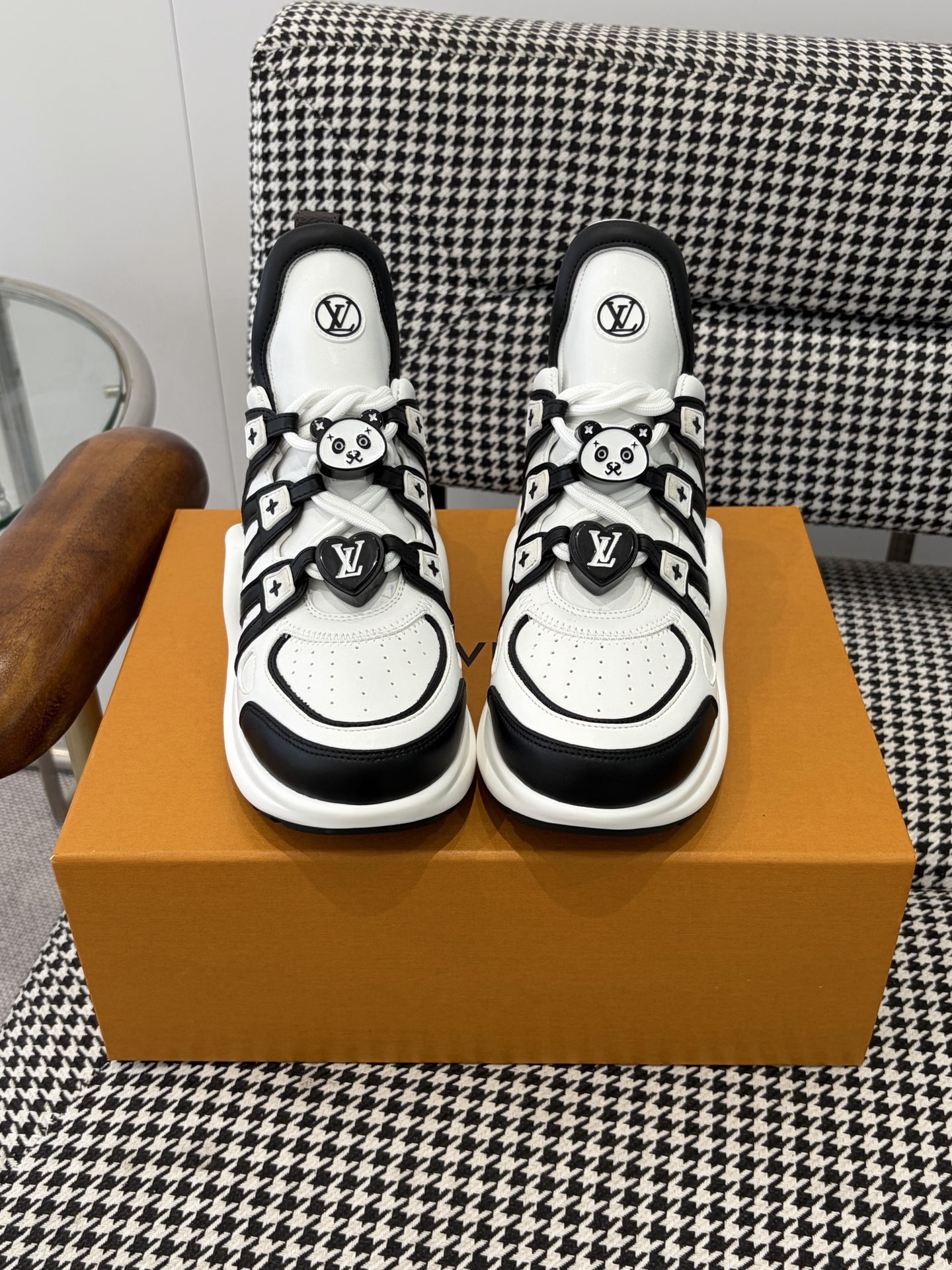 LV Style Pink Leather Men's Shoes Lookbook Reference image 1