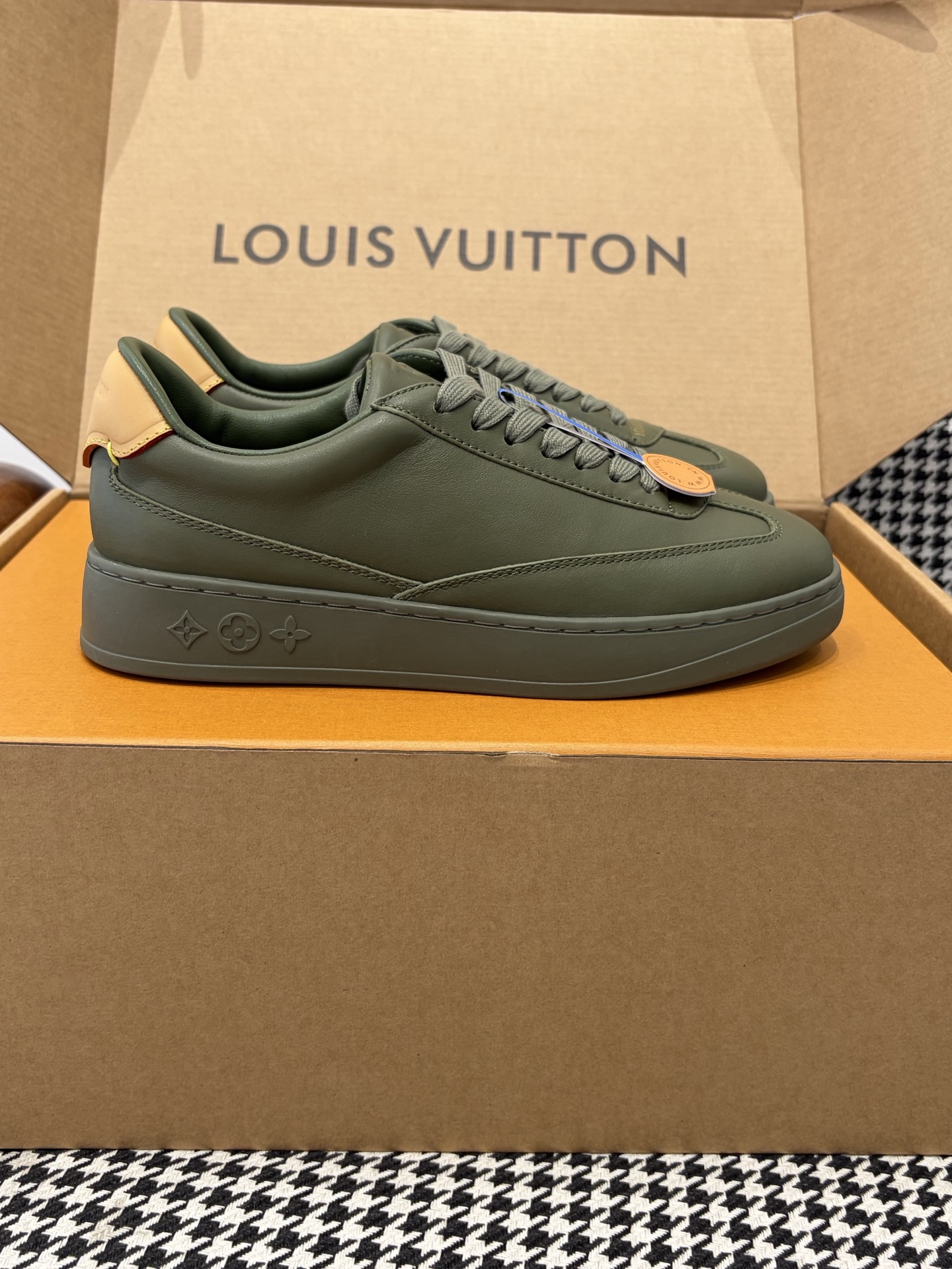 LV Style Leather Men's Shoes Lookbook Reference image 2
