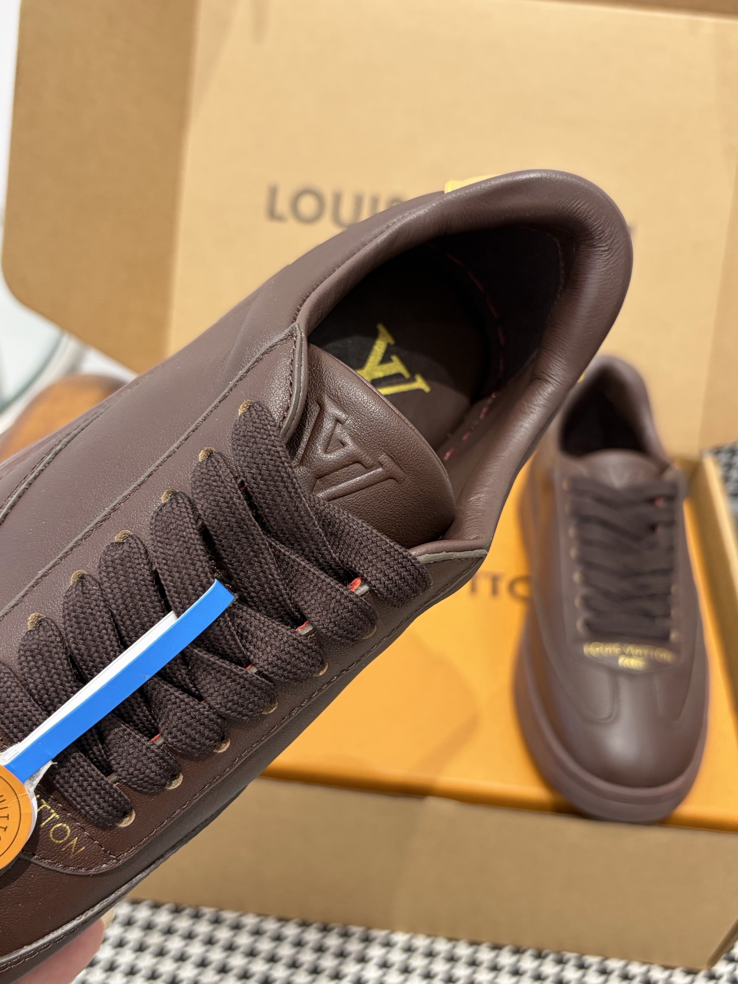 LV Style Leather Men's Shoes style reference detail image 7 from source 780832