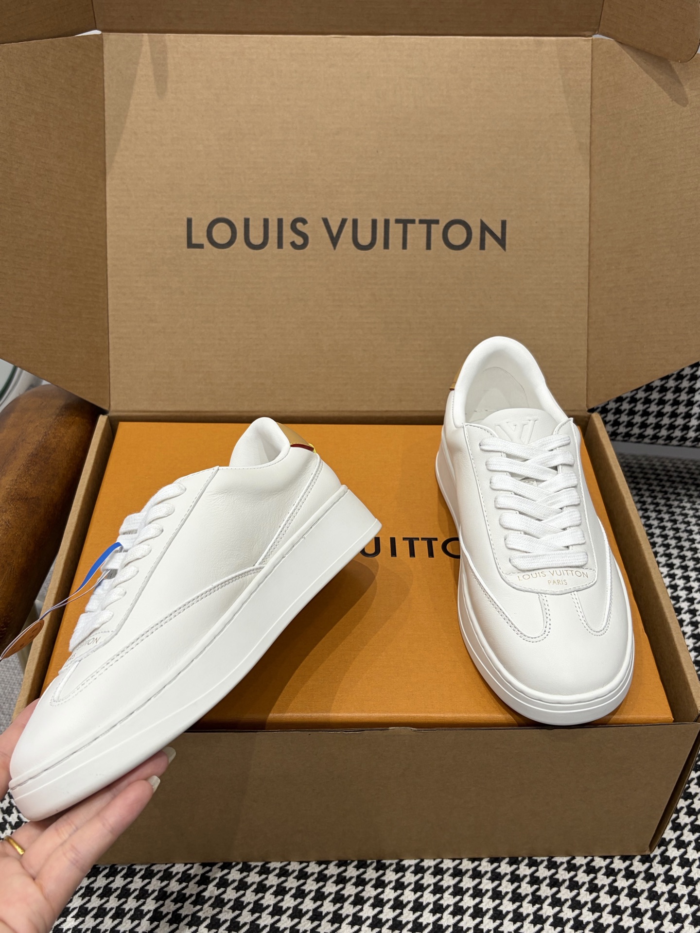 LV Style Leather Men's Shoes style reference detail image 3 from source 780833