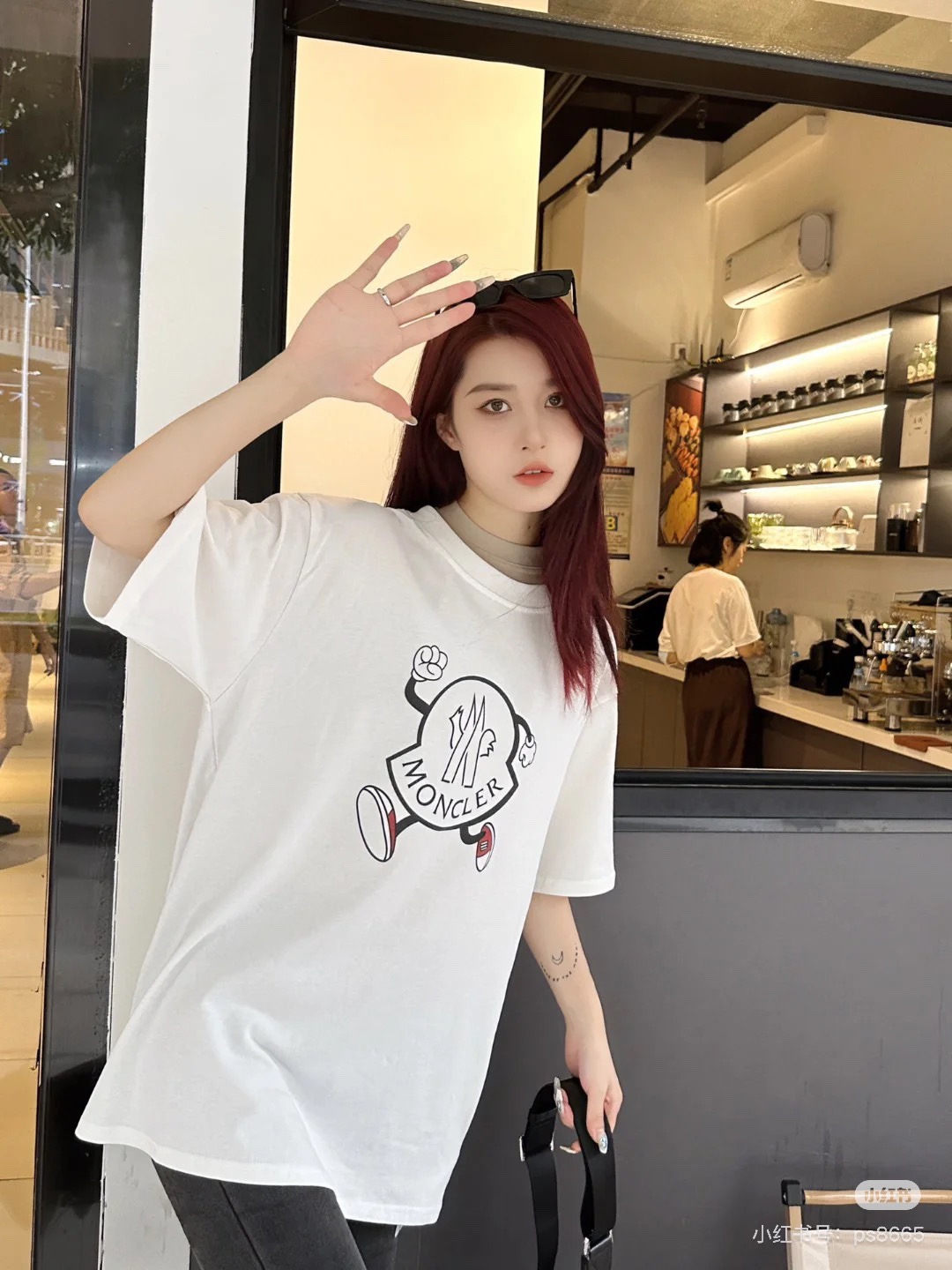 몽클레어 인형 무늬 암밴드 여성 반팔 셔츠 52270 이미지 9