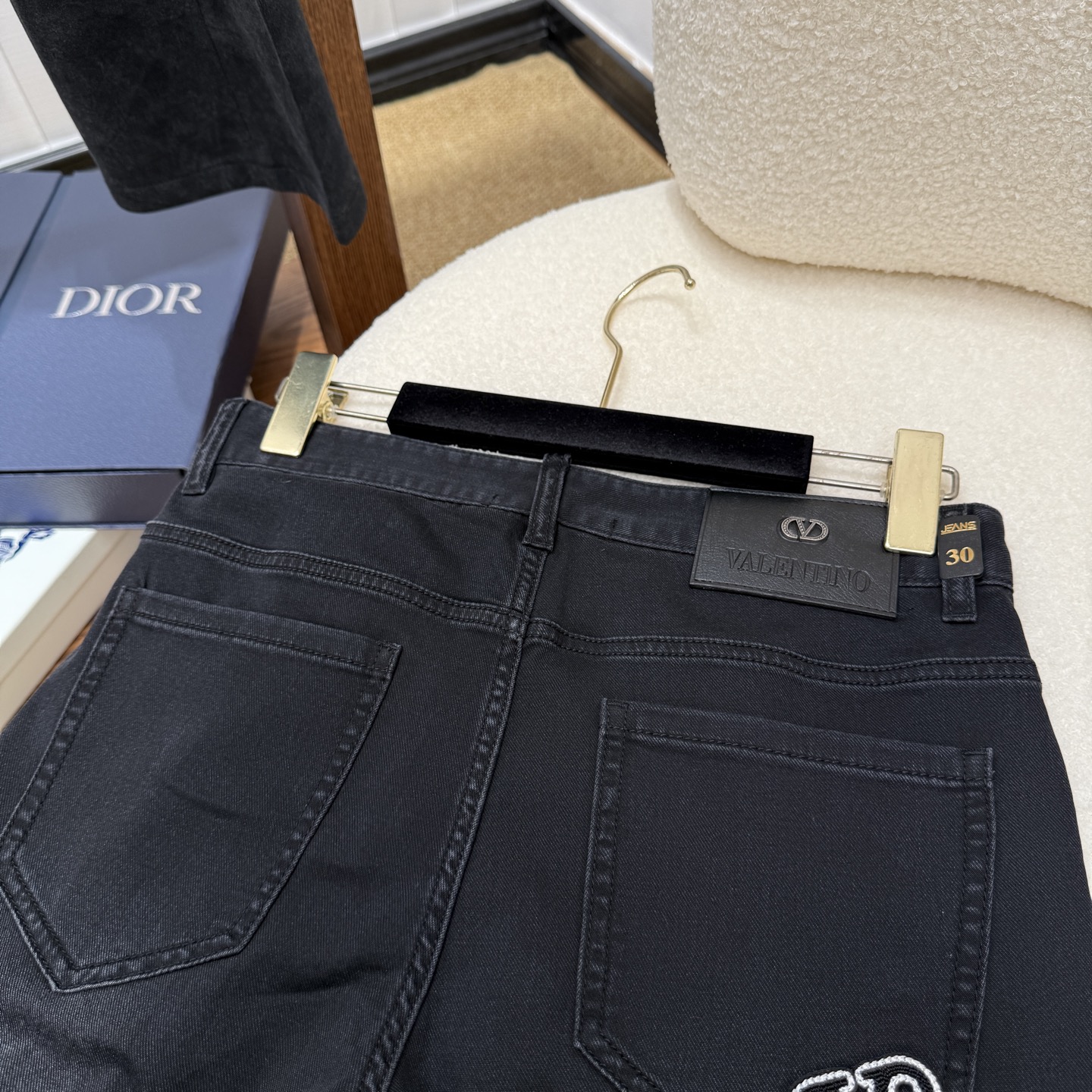 🔥华伦天奴🔥春夏新款牛仔裤现货上市，G网同款高品质爆款牛仔裤👖超级定制款，赤耳丹宁高棉高弹面料，原版定制