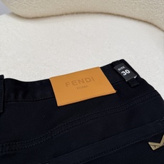 🔥芬迪 FENDI🔥春夏修身版直筒牛仔裤!重工酵磨水洗工艺,修身直筒版型,莱赛尔锁色牛仔面料,带弹力上身 🔥芬迪 FENDI🔥春夏修身版直筒牛仔裤!重工酵磨水洗工艺,修身直筒版型,莱赛尔锁色牛仔面料,带弹力上身