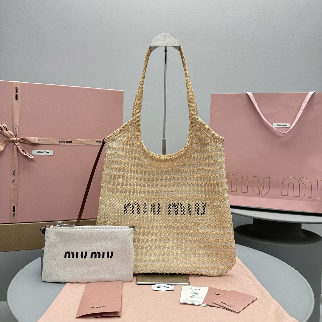 P540 miu new mesh woven tote bag ~ carrying it on the street daily gets 100% head-turning rate! Outer layer smooth stra…