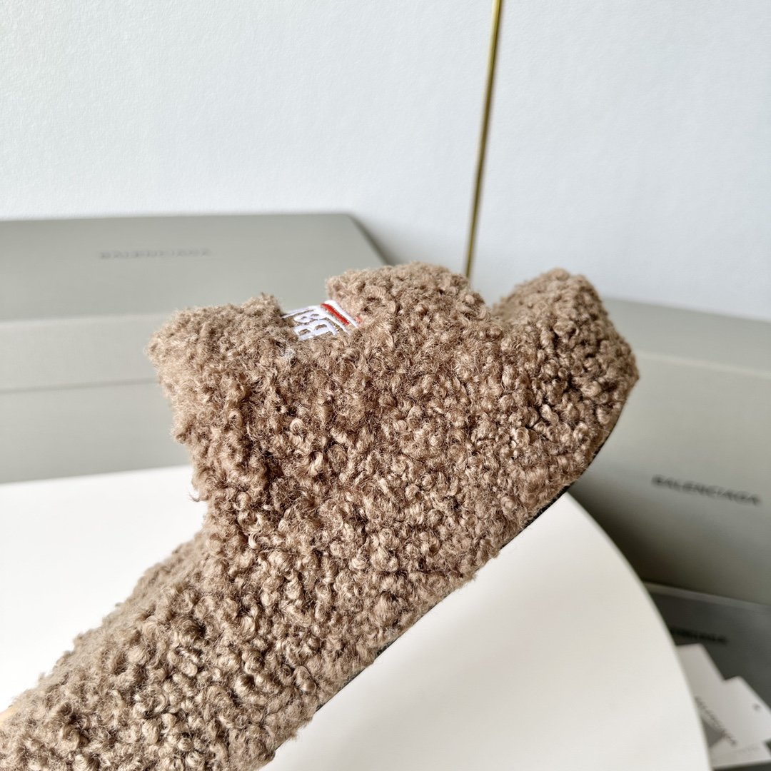 balenciaga巴黎世家23年冬季新款原版:1复刻厚底松糕泰迪羊毛拖鞋经典电绣字母标颜值超耐打正码: