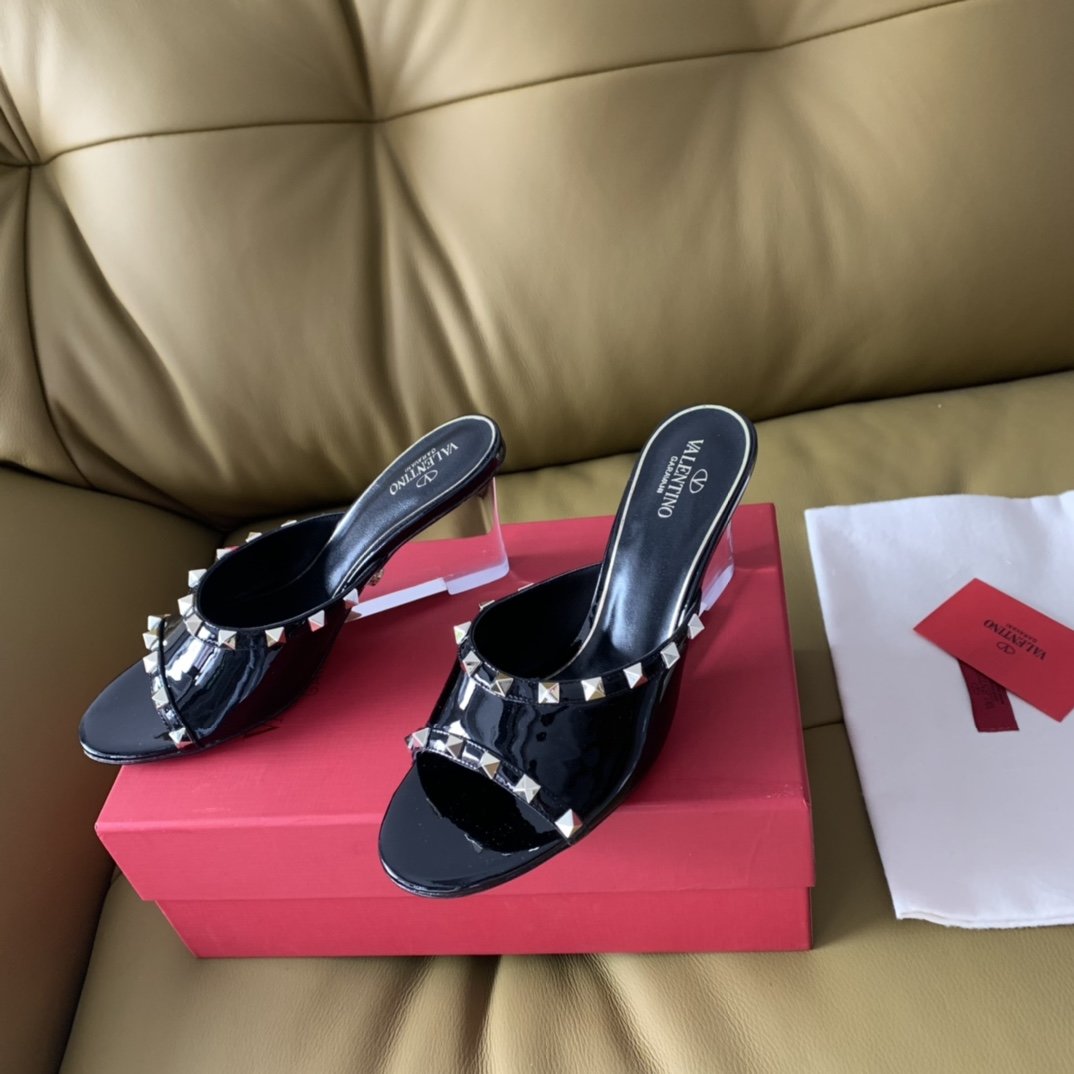 valentinoss24newarrival华伦V家2024春夏水晶跟拖鞋太仙女️了吧全树脂透明鞋跟搭