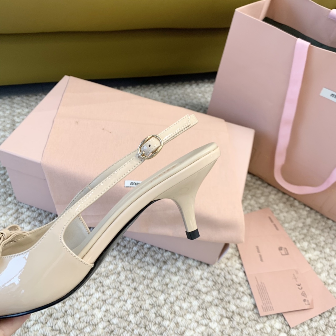 miumiu缪24年新款小方头蝴蝶结高跟凉鞋真皮底跟高:10cm6cm正码:35-39️订做40.41