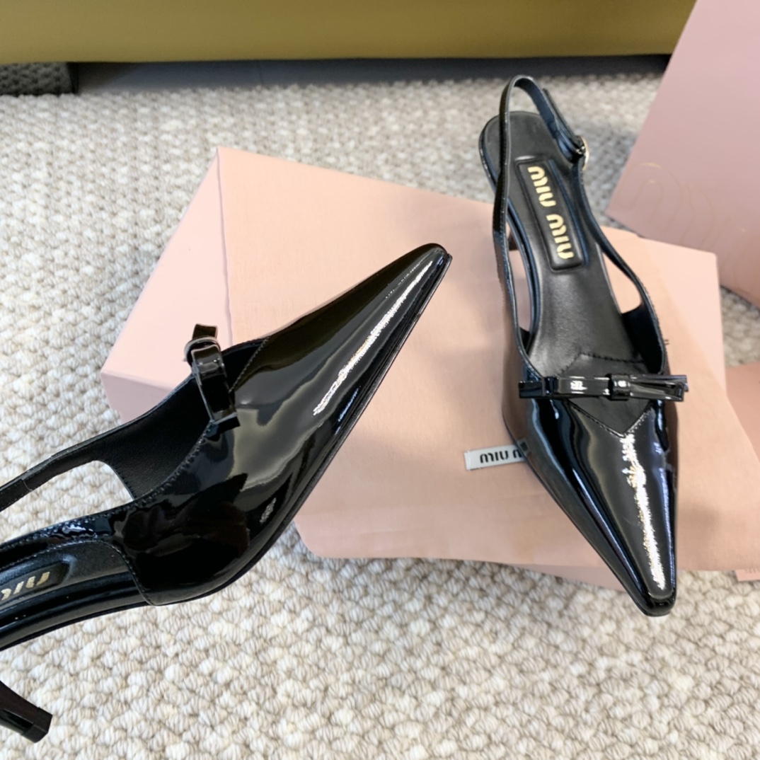 miumiu缪24年新款小方头蝴蝶结高跟凉鞋真皮底跟高:10cm6cm正码:35-39️订做40.41