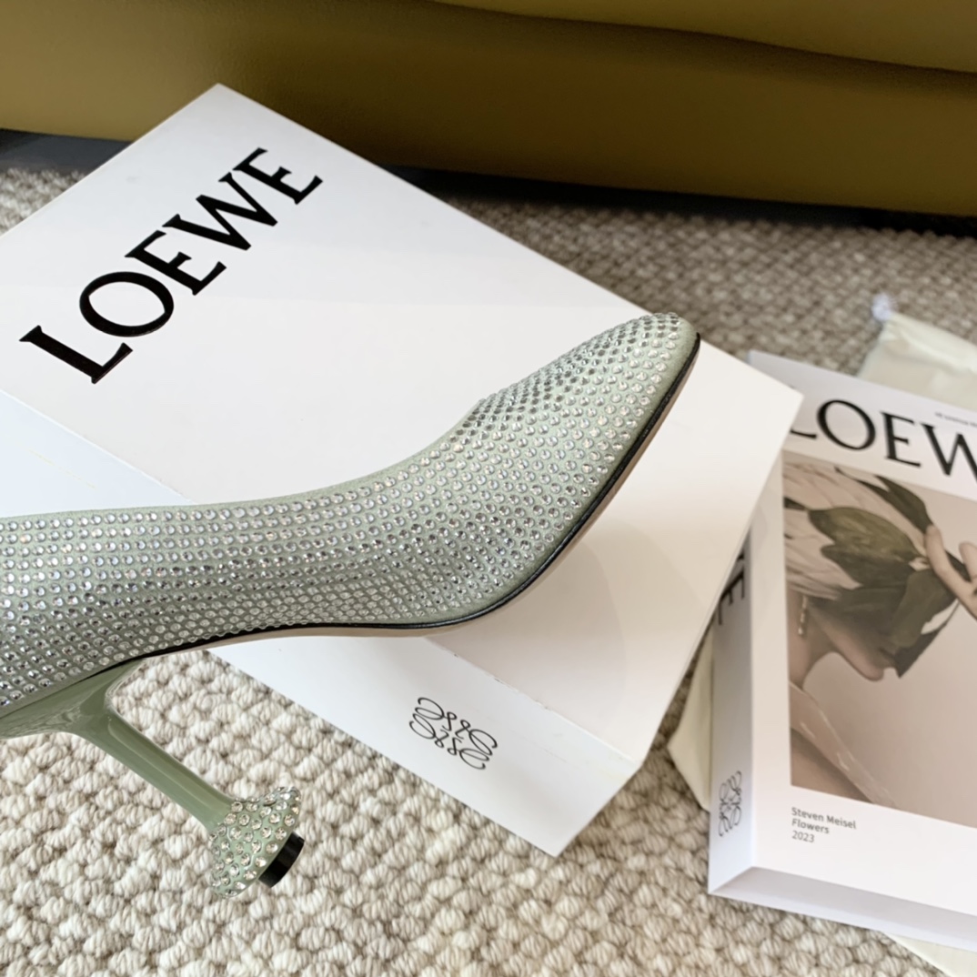 LOEWE罗意威2024春夏走秀款杨幂同款烫钻水晶鞋高跟鞋LOOK气场女王鞋面羊京麂皮烫钻内里羊皮意大利