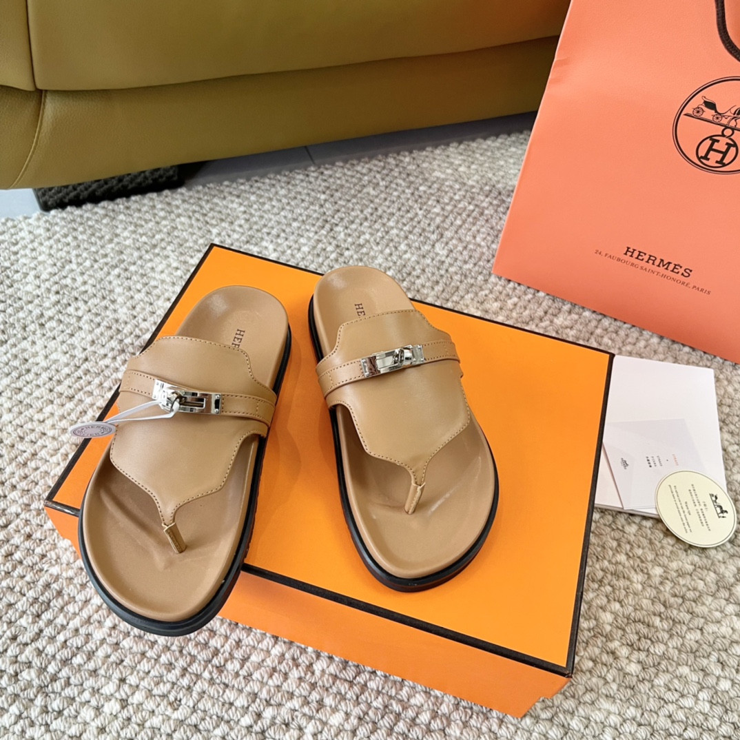 NO:260999,Women's size Men's 10 Hermes H Family Classic MEP IRE series Kelly metal buckle clip-toe sandals Men and women's style sandals Correct size: 35-46, slippers, hermes, hermes, sandals, slippers19860909女码 男10 Hermes 爱马仕 H家经典款 MEP IRE系列 Kelly金属扣 夹趾凉拖鞋 男女同款凉鞋 正码:35-46,拖鞋,hermes,hermes,sandals,slippers,Women's Shoes
