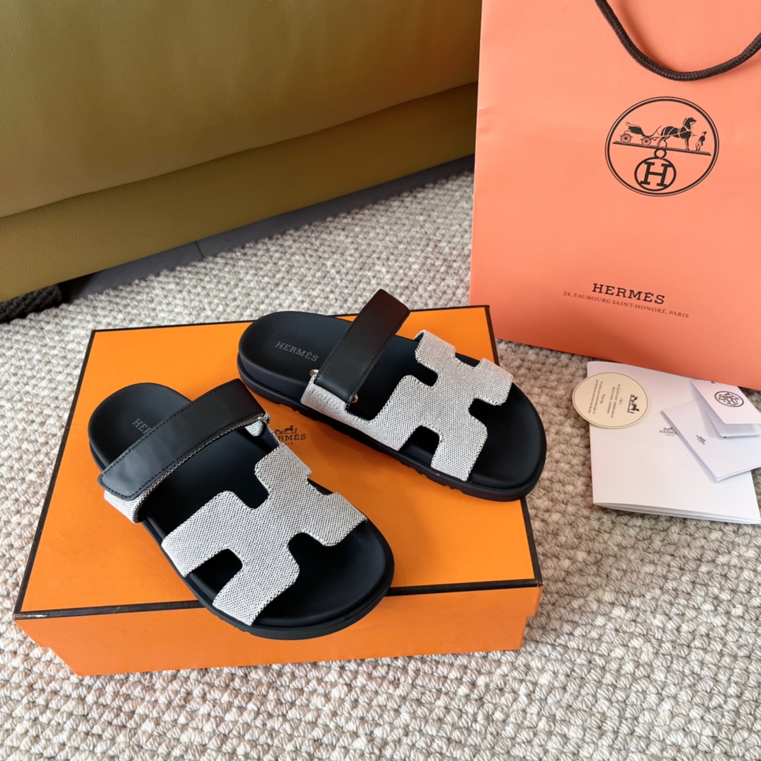 NO:261010,Men's 10 Top version Hermes H Family Classic Lazy Second Uncle Sandals Men and Women's 35-41 Men's 39-44 Customized 45.46, Slippers, hermes, hermes, slippers19860909男10 顶级版 Hermes爱马仕 H家经典款懒人二舅凉拖鞋 男女同款 女35-41 男39-44订做45.46,拖鞋,hermes,hermes,slippers,Women's Shoes