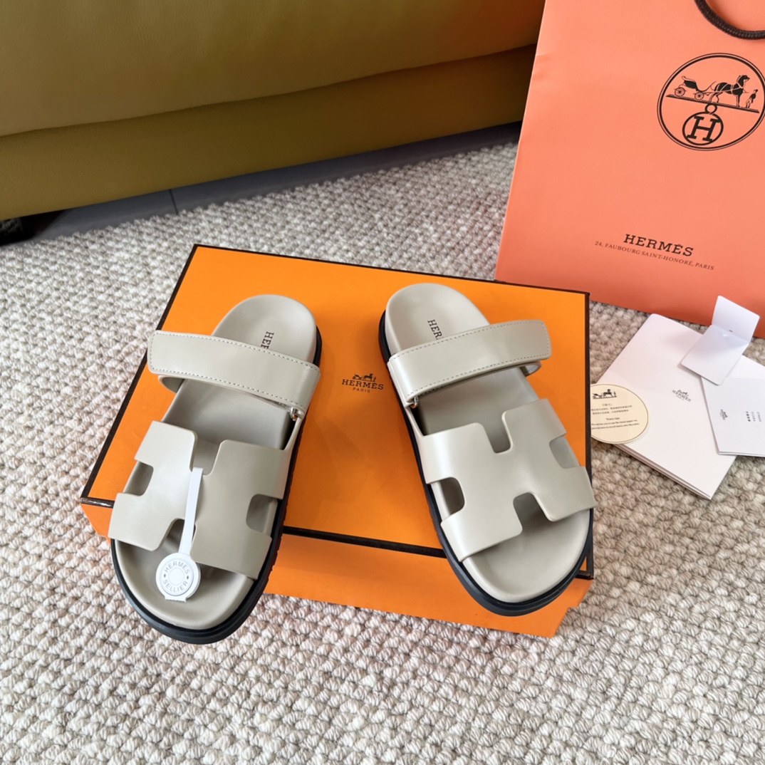 NO:260990,Men's 10 Top version Hermes H Family Classic Lazy Second Uncle Sandals Men and Women's 35-41 Men's 39-44 Customized 45.46, Slippers, hermes, hermes, slippers19860909男10 顶级版 Hermes爱马仕 H家经典款懒人二舅凉拖鞋 男女同款 女35-41 男39-44订做45.46,拖鞋,hermes,hermes,slippers,Women's Shoes