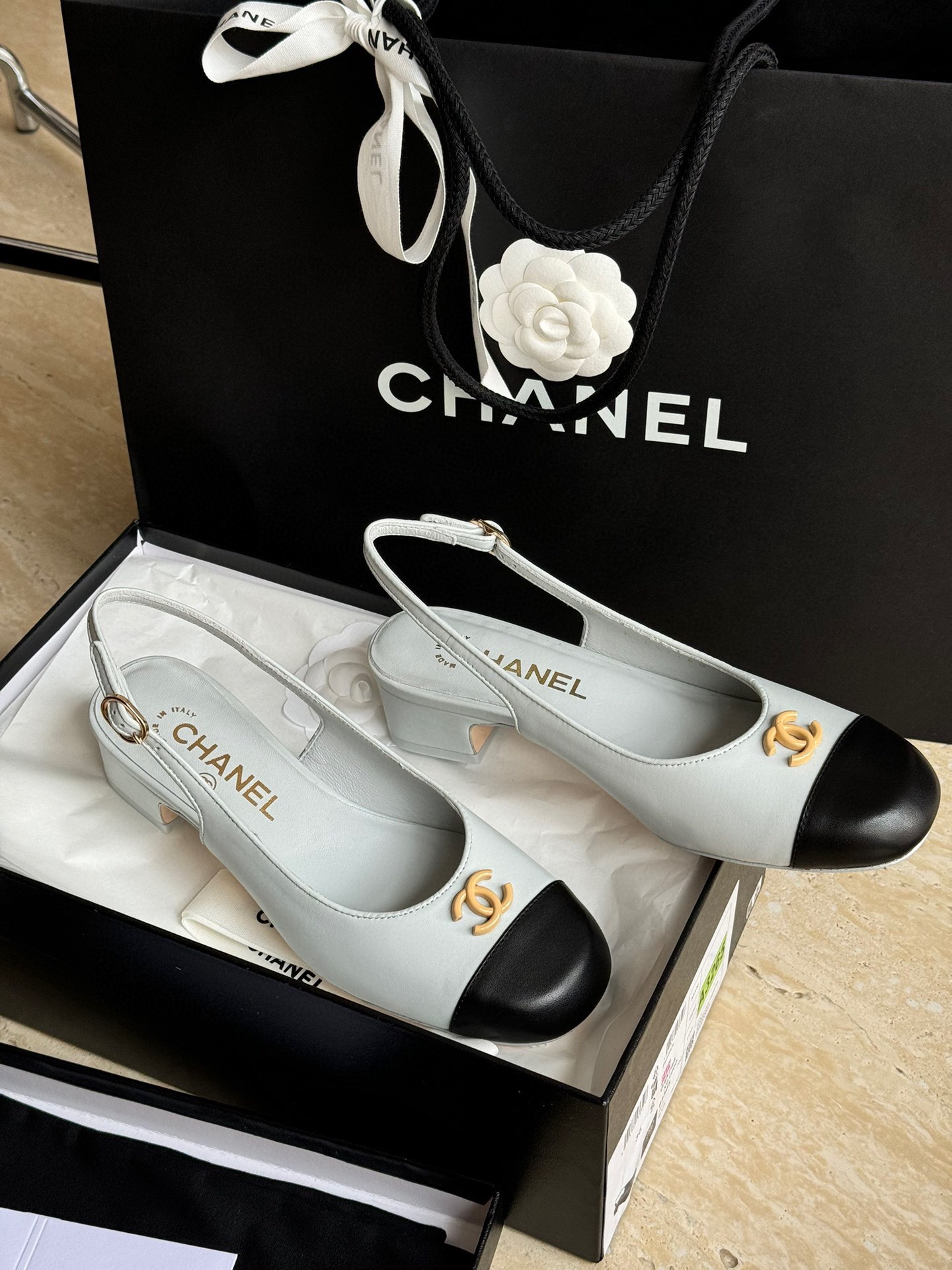 顶级版chanel24anewarrival小香家24手工坊slingback小方跟搭配小方头点缀烤漆双