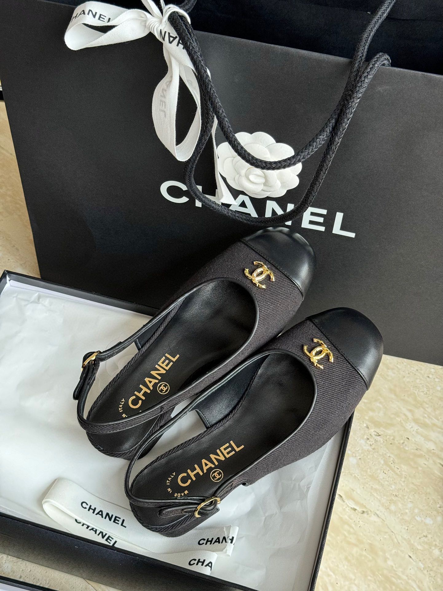 顶级版chanel24anewarrival小香家24手工坊slingback小方跟搭配小方头点缀烤漆双